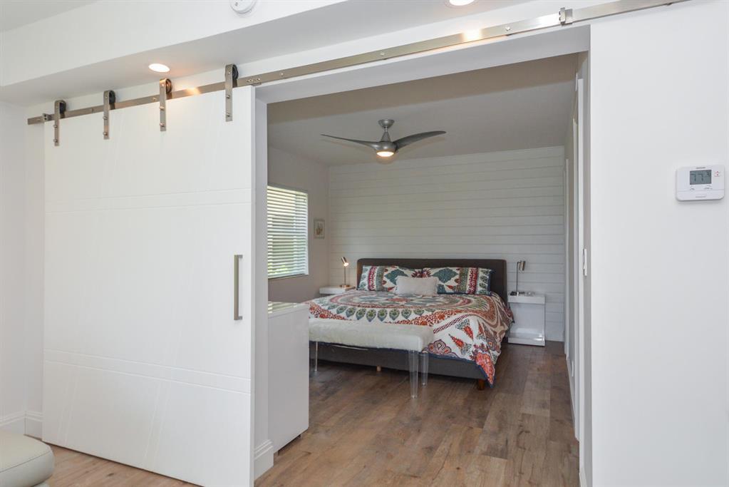 1203 Hillsboro Mile Unit: 8a
