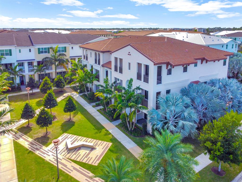 8110 Hobbes Way