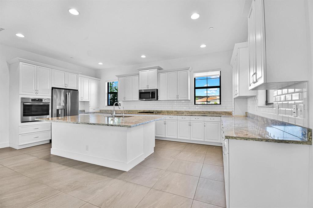 8110 Hobbes Way