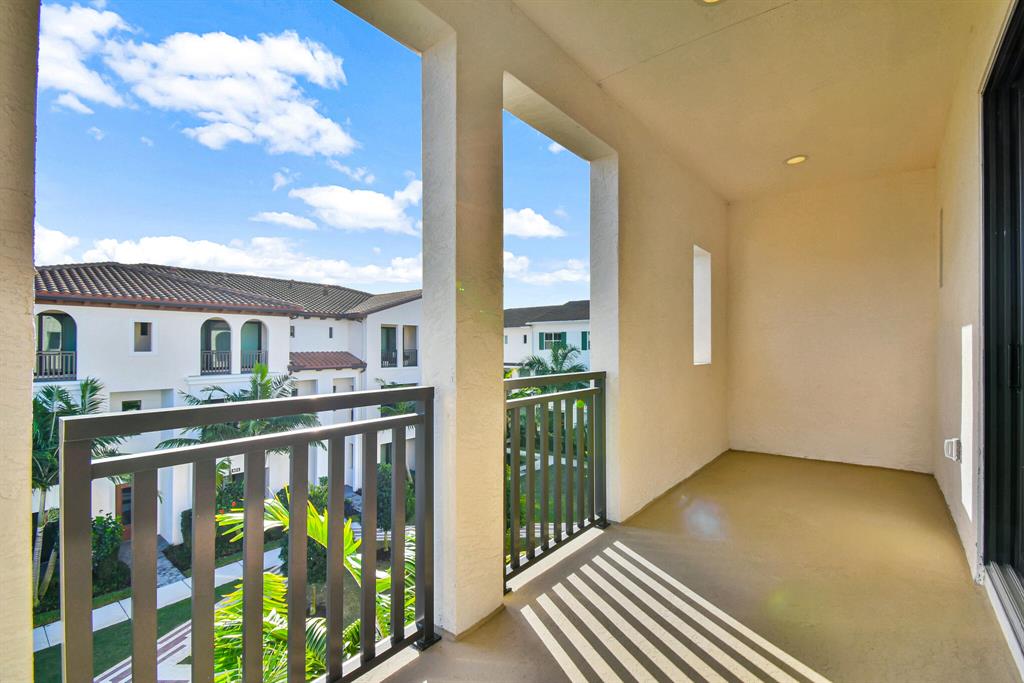 8110 Hobbes Way