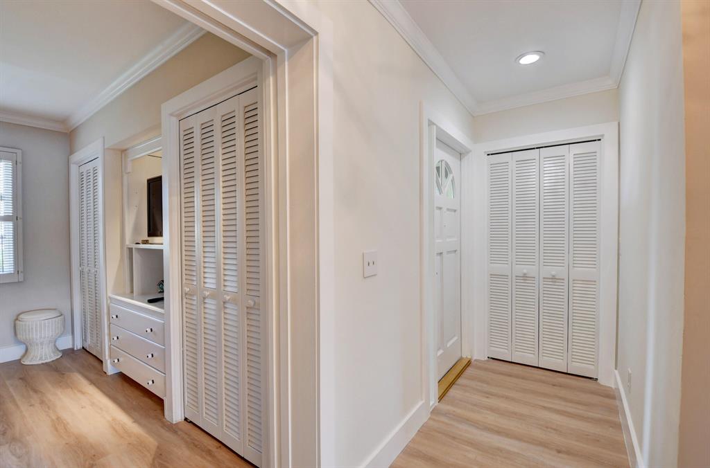 8 Acacia Drive