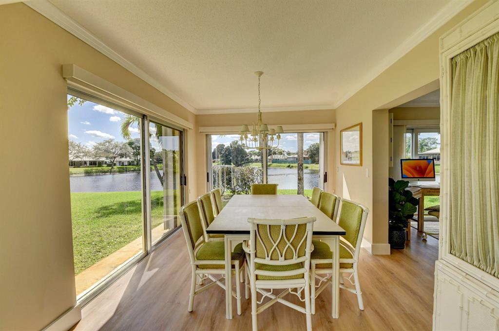 8 Acacia Drive