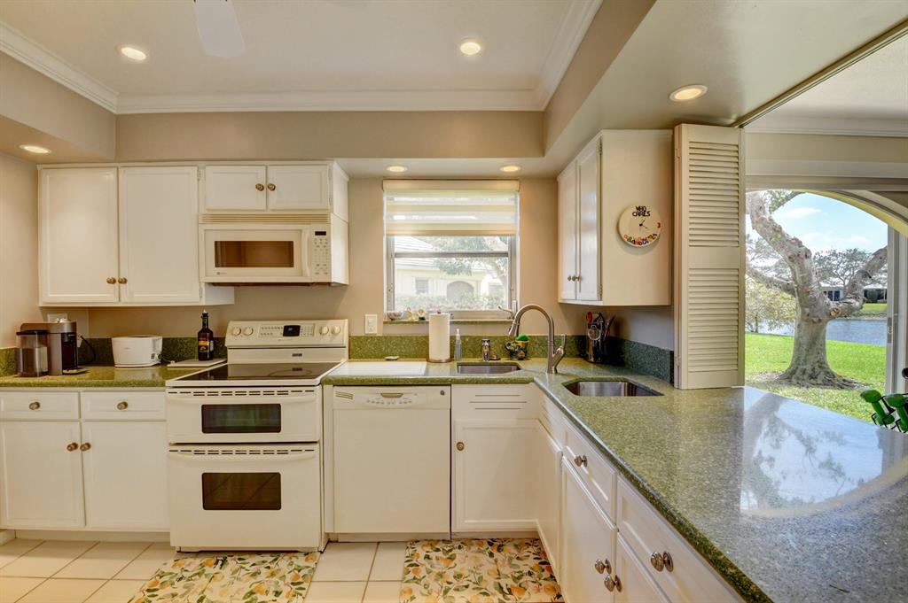 8 Acacia Drive
