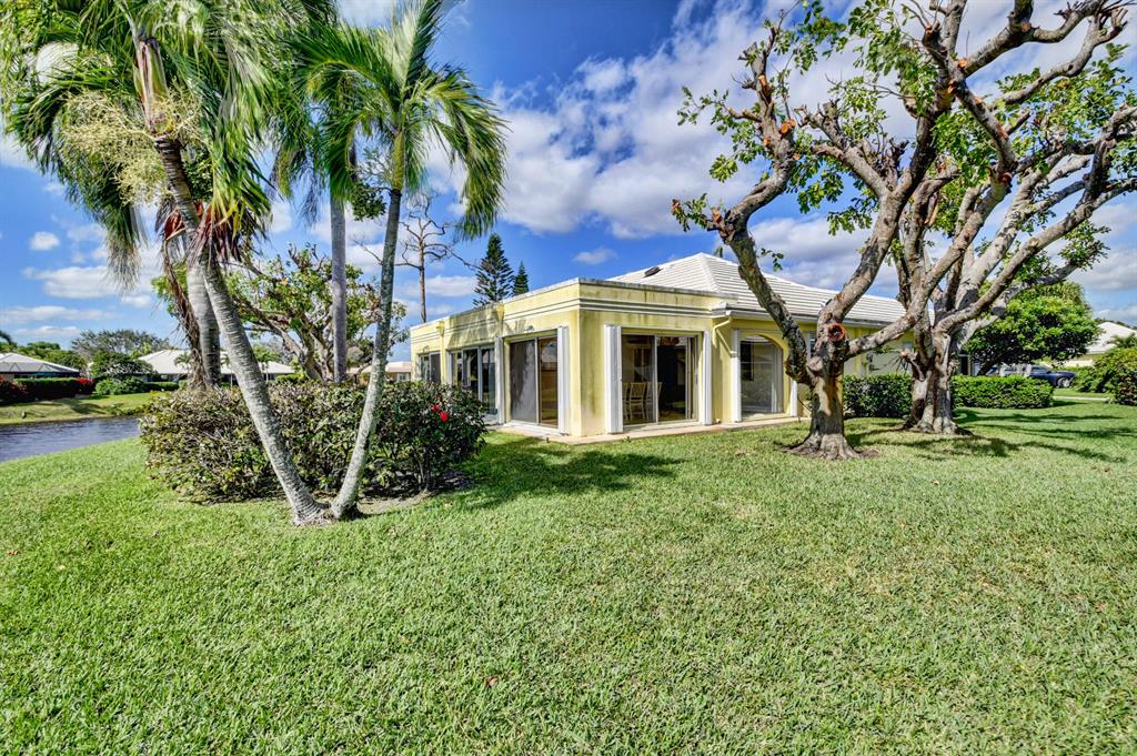8 Acacia Drive