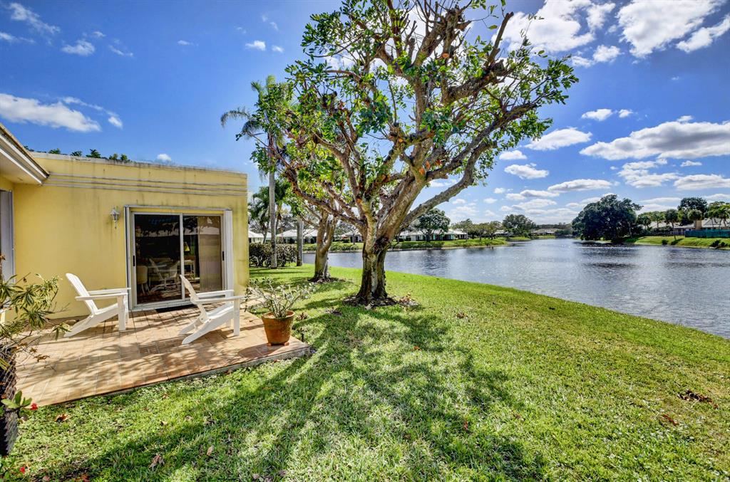 8 Acacia Drive