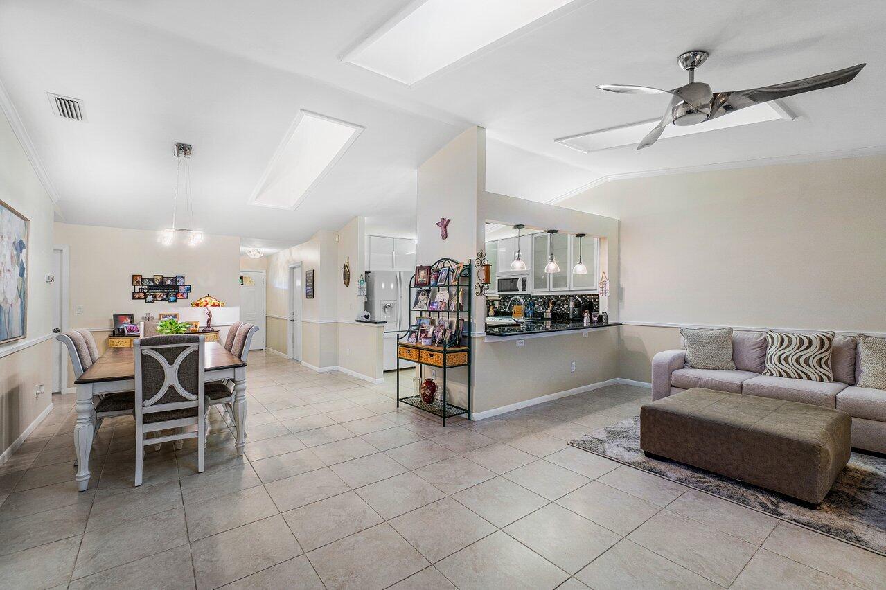 46 Farnworth Drive