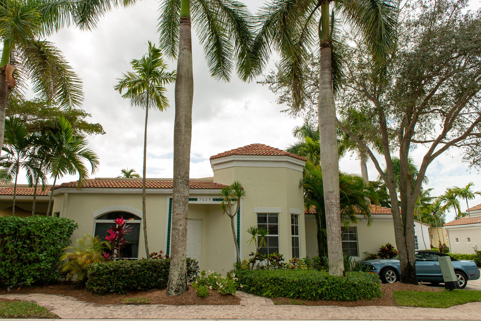7639 Gumbo Limbo Court