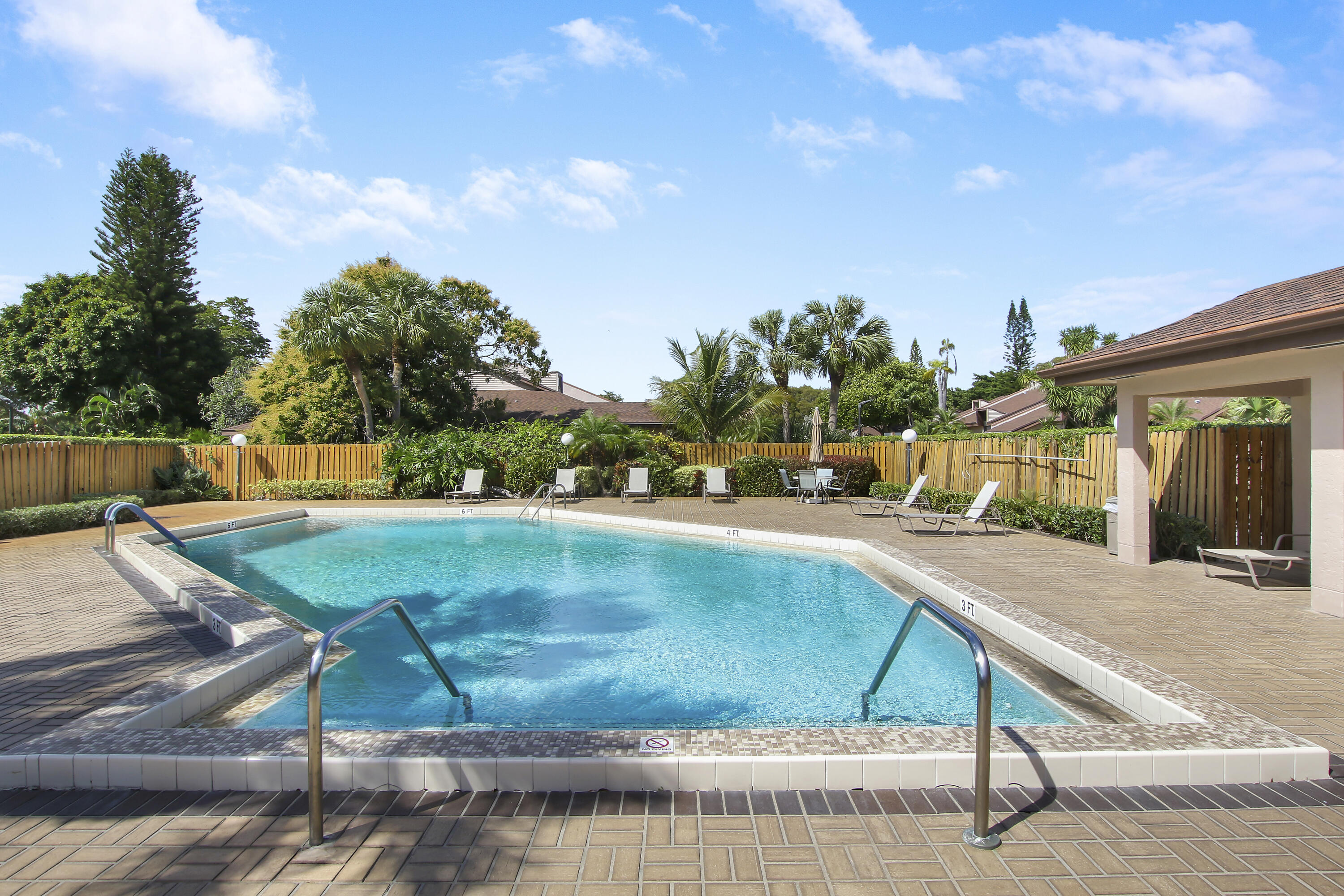 6716 Versailles Court