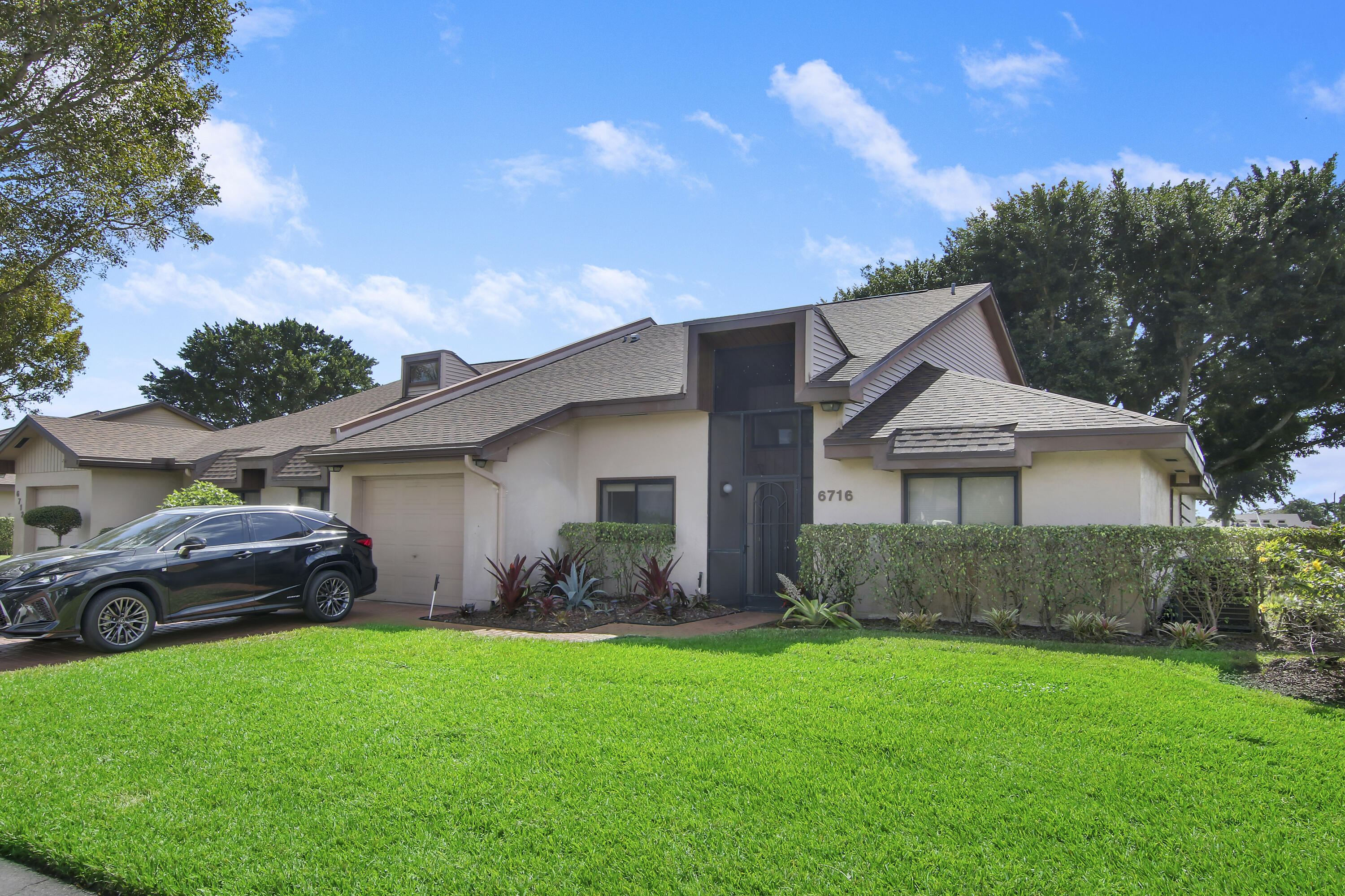 6716 Versailles Court