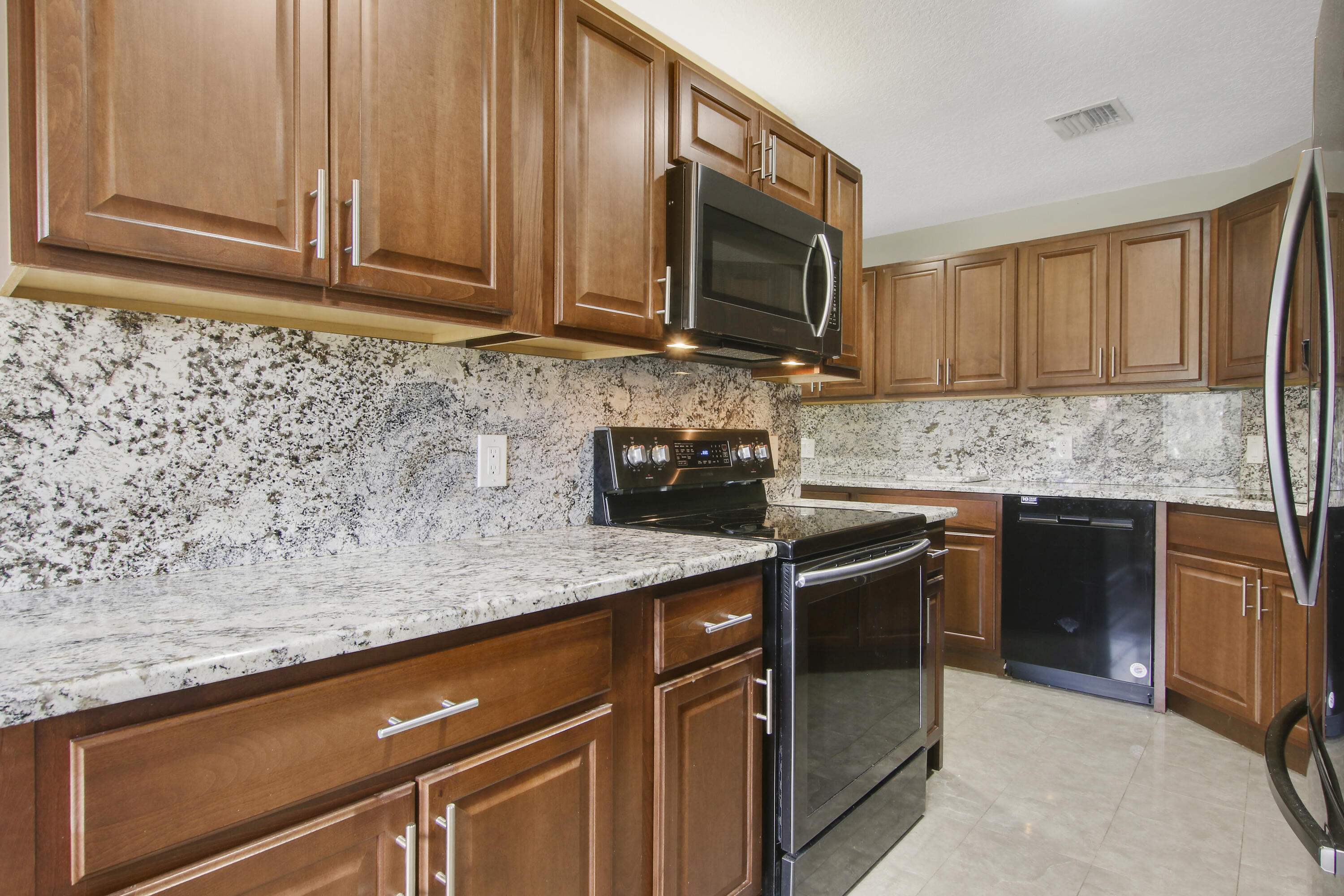 6716 Versailles Court