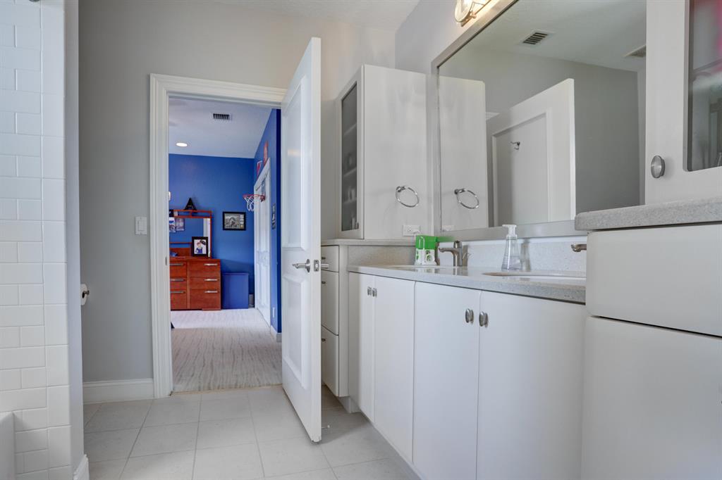 2401 NW 49th Lane