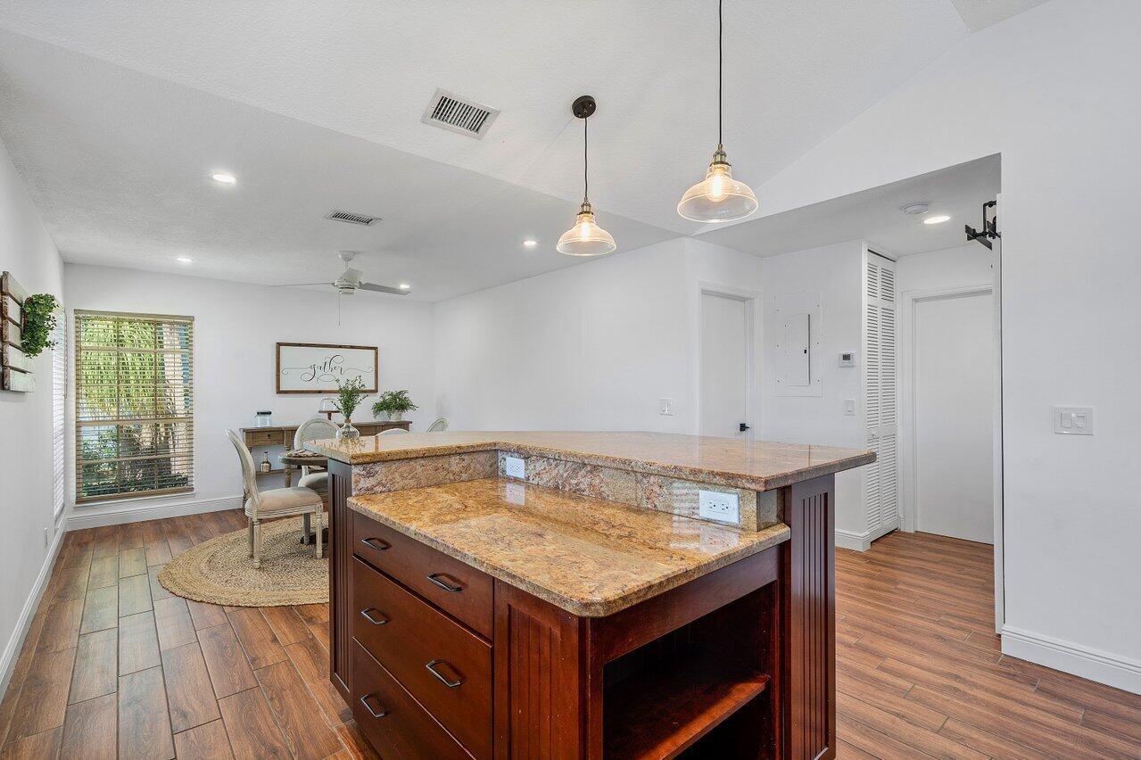 1514 Ocean Dunes Circle
