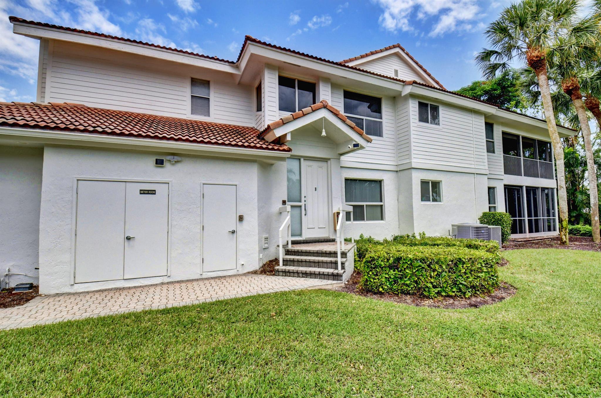 2464 NW 59th Street Unit: 1103