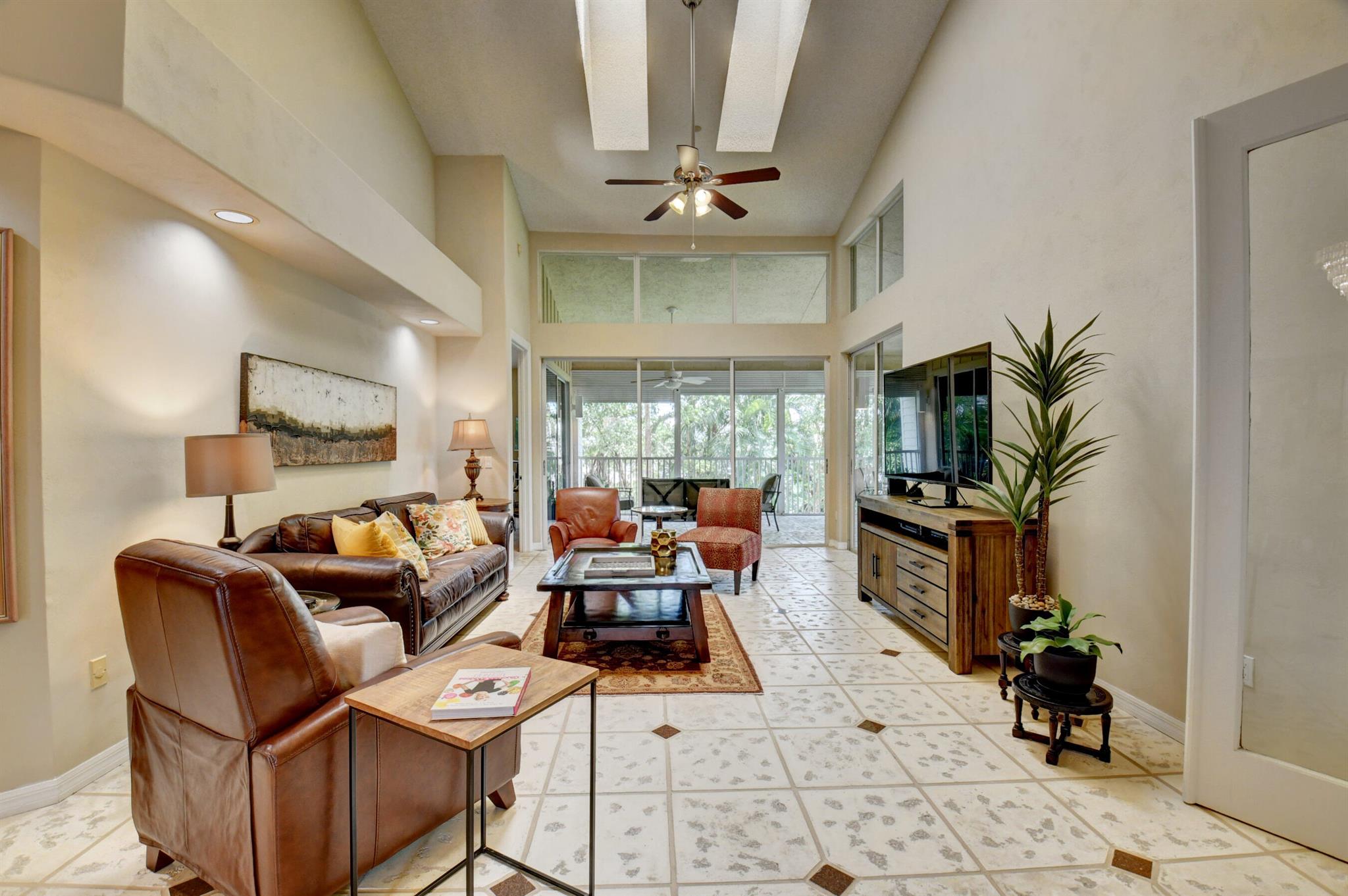 2464 NW 59th Street Unit: 1103