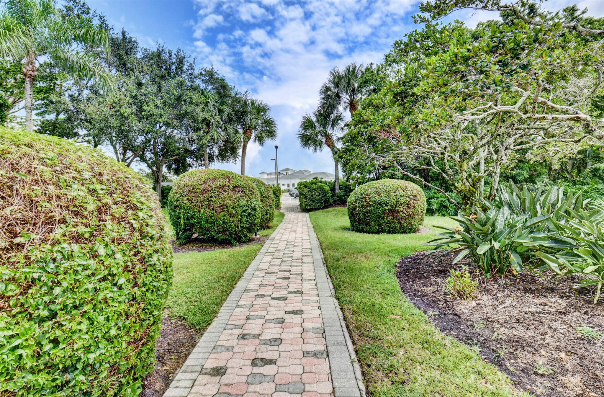 2464 NW 59th Street Unit: 1103