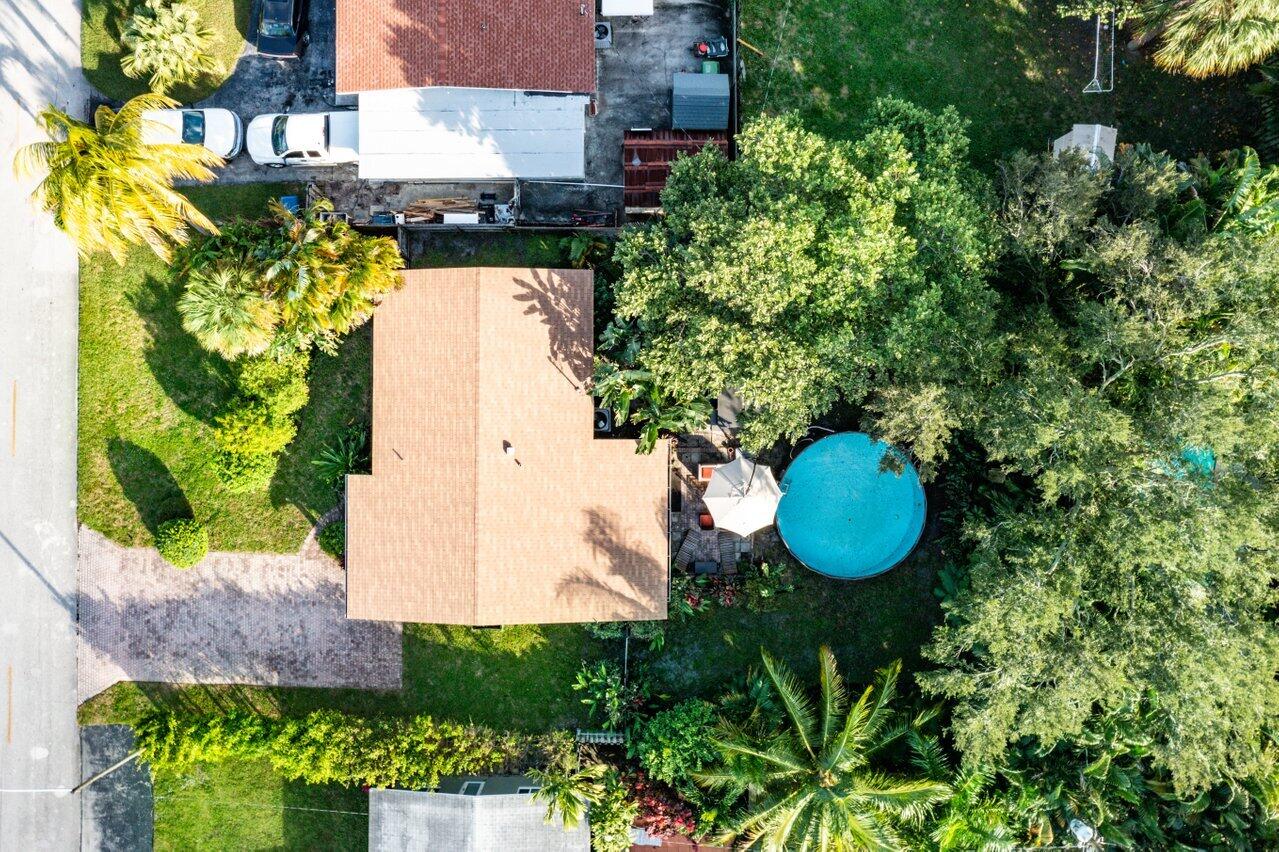 316 NW 28th Court