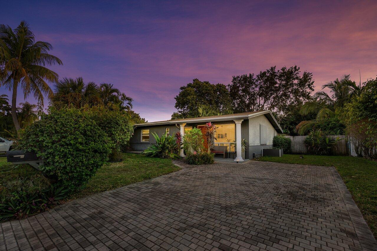 316 NW 28th Court