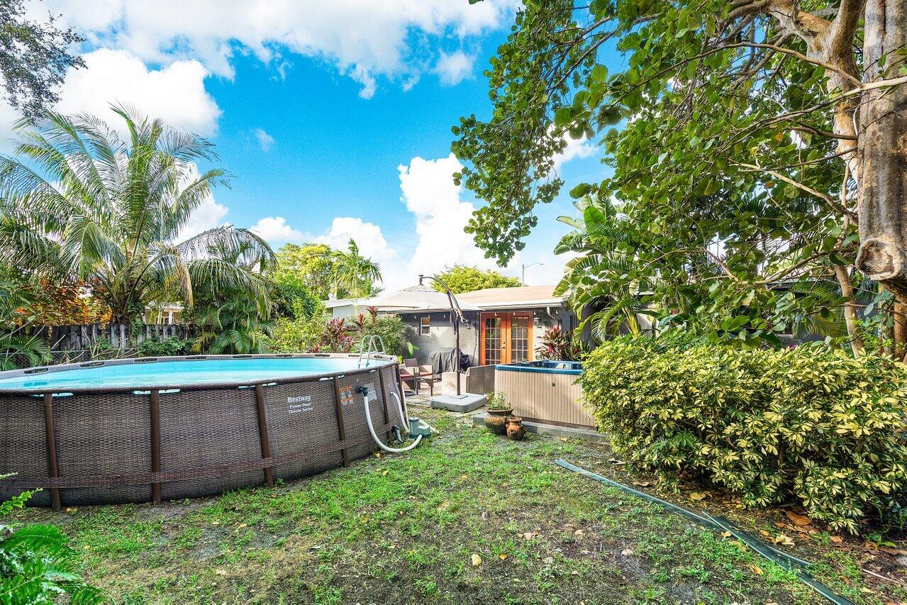 316 NW 28th Court
