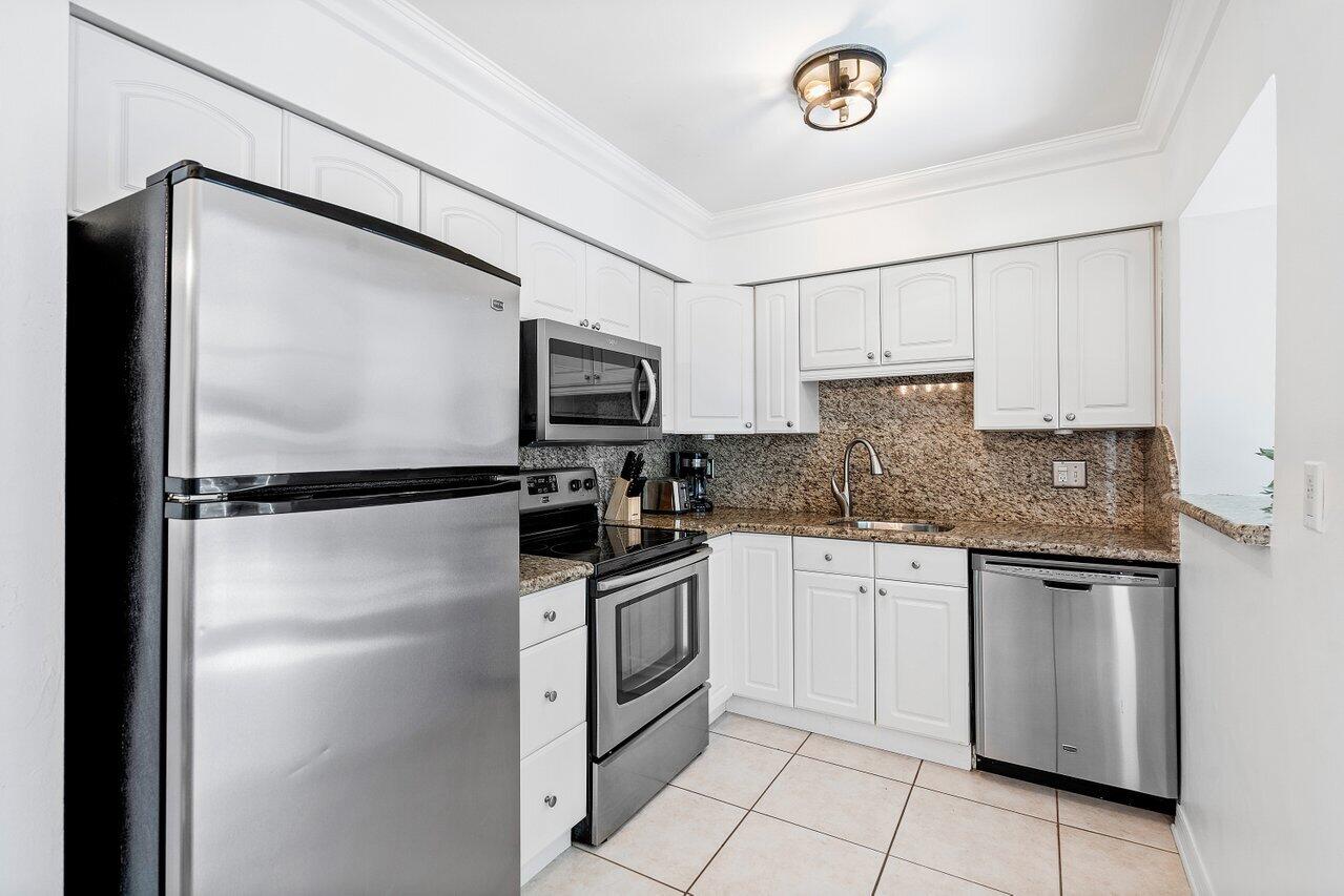 316 NW 28th Court