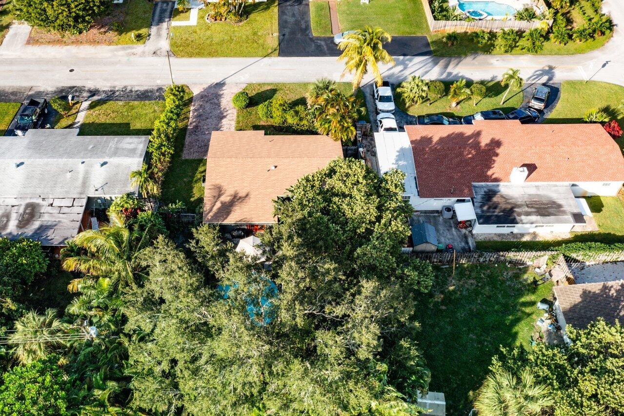 316 NW 28th Court