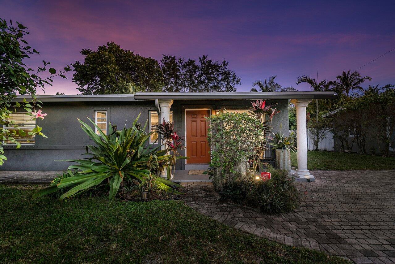 316 NW 28th Court