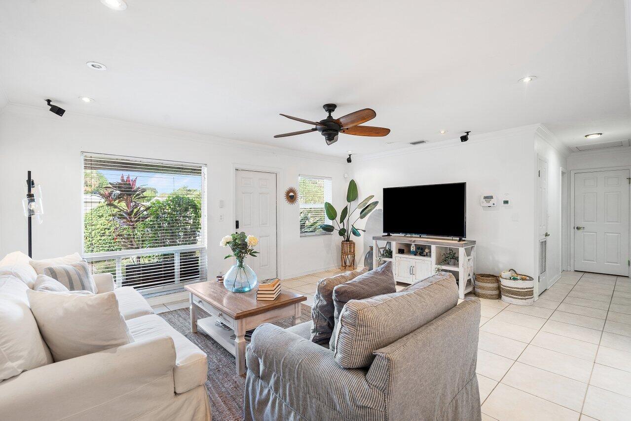 316 NW 28th Court