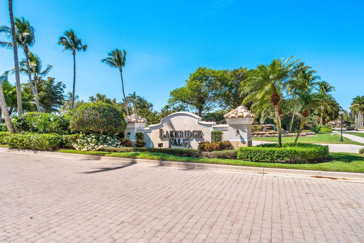 12405 Lakeridge Falls Drive