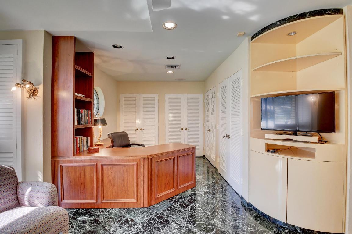 68 Northwoods Circle