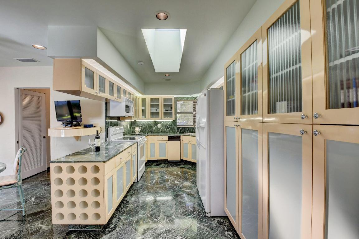 68 Northwoods Circle