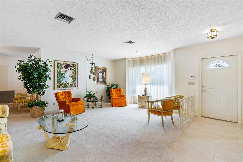 6807 Calle Del Paz S