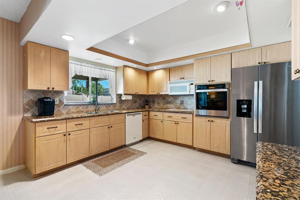 6807 Calle Del Paz S