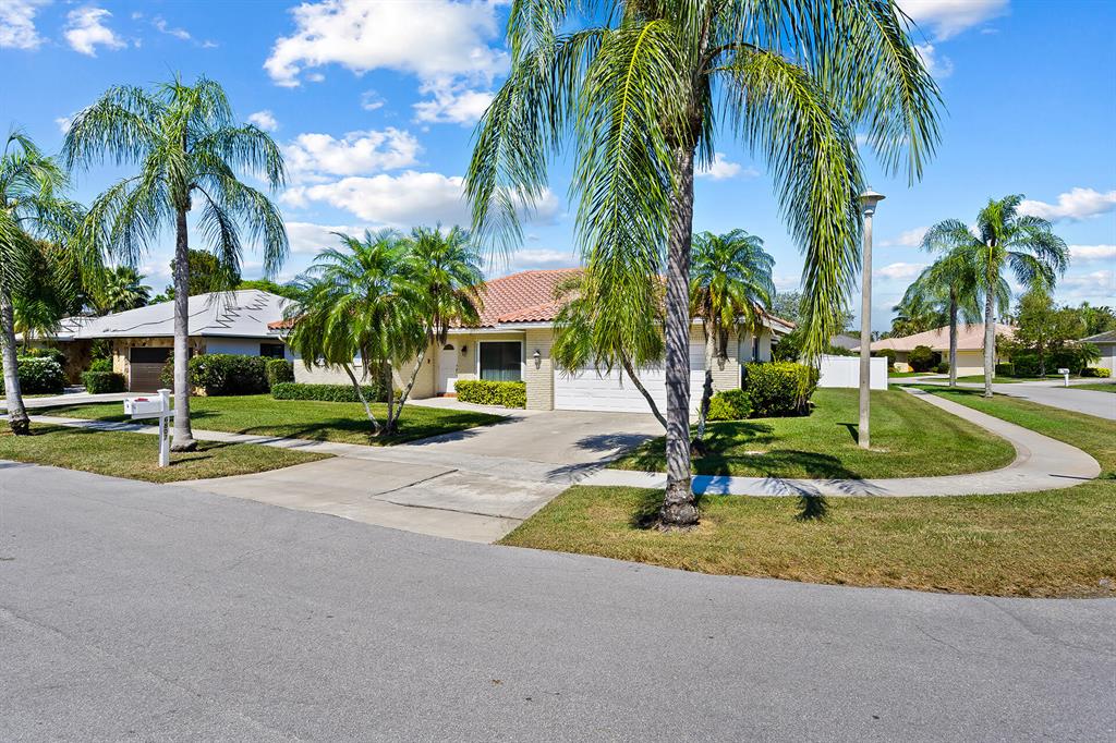 6807 Calle Del Paz S