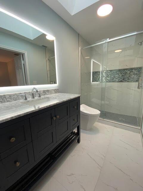 1194 Hillsboro Mile Unit: 31