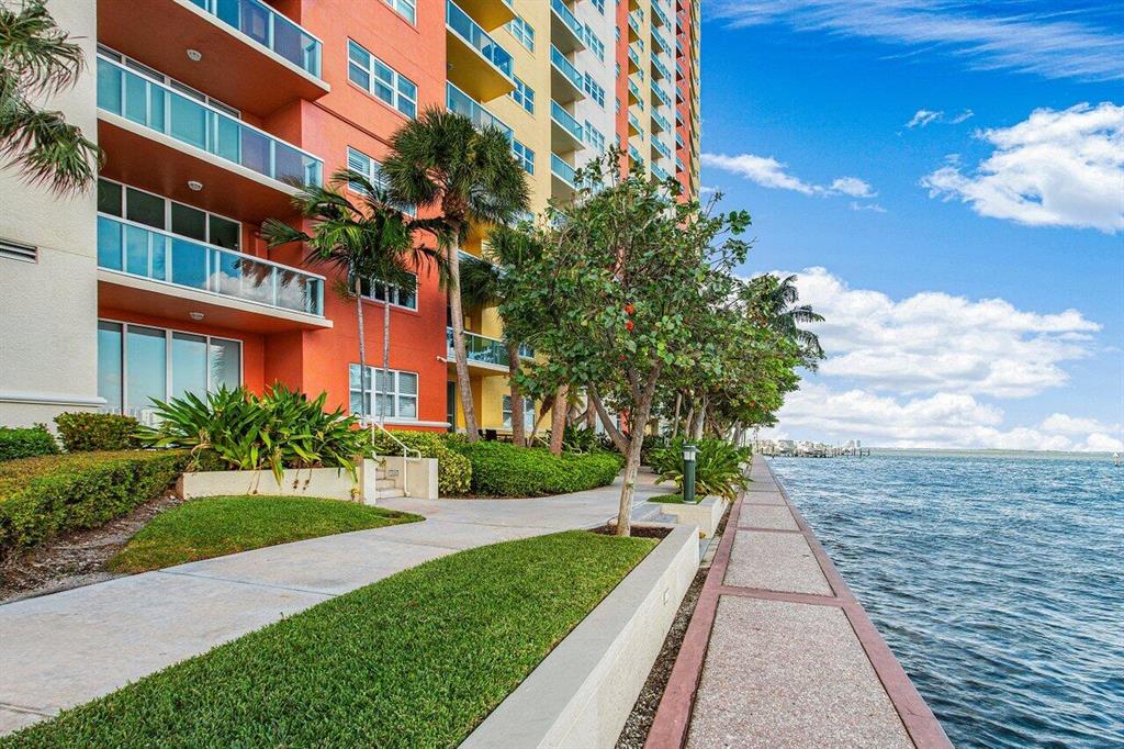 2650 Lake Shore Drive Unit: 702