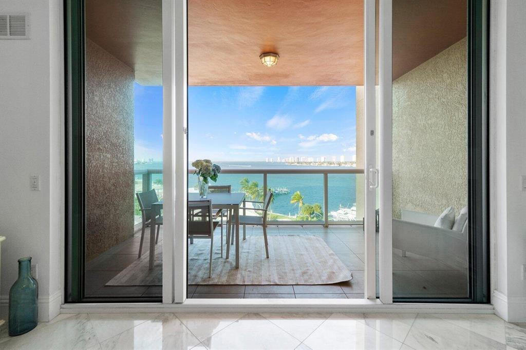 2650 Lake Shore Drive Unit: 702