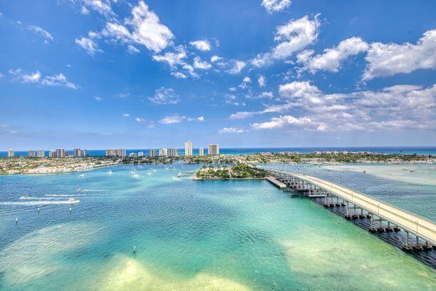 2650 Lake Shore Drive Unit: 702