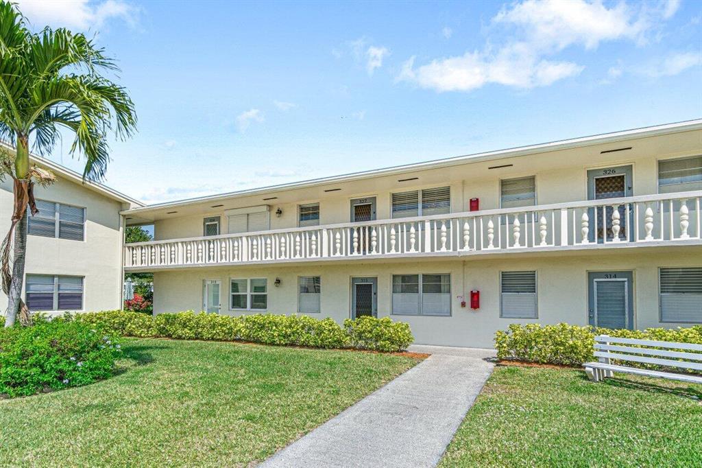 327 Markham O Unit: 327