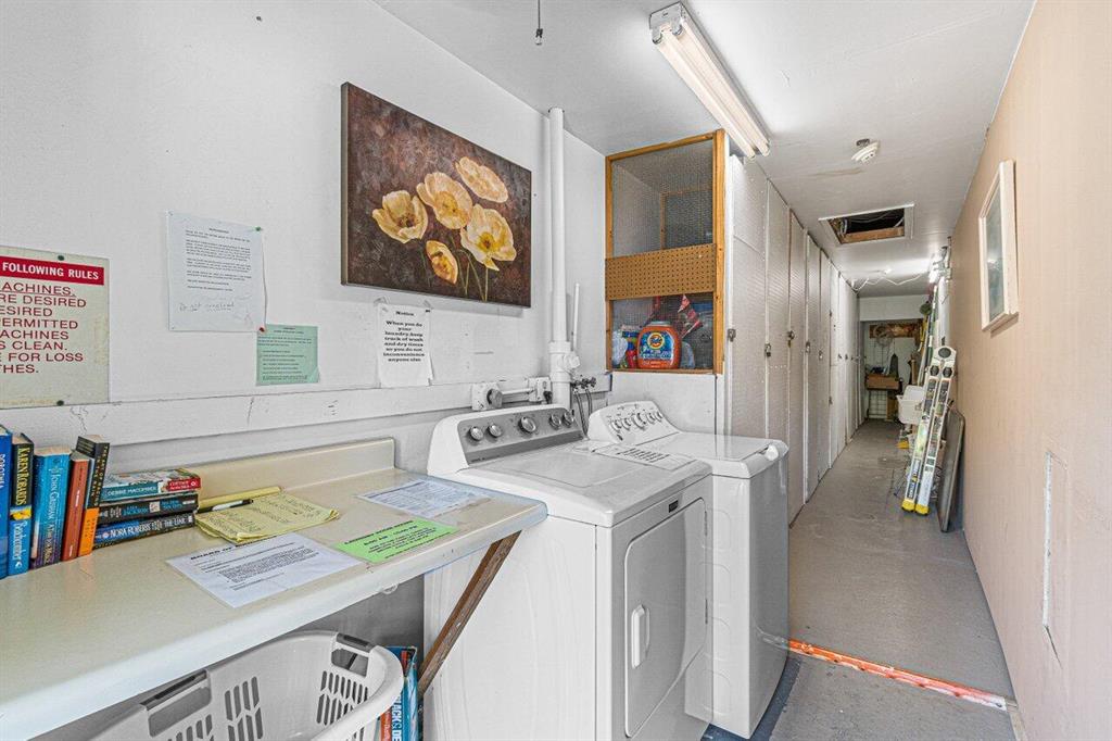 327 Markham O Unit: 327