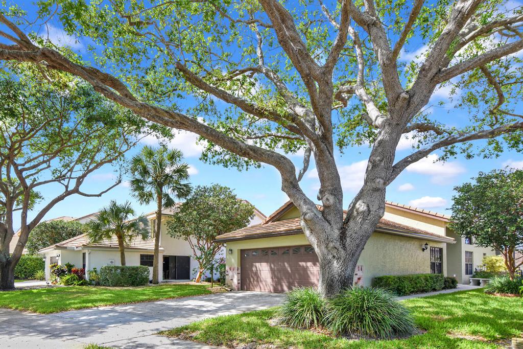 4725 Sherwood Forest Drive
