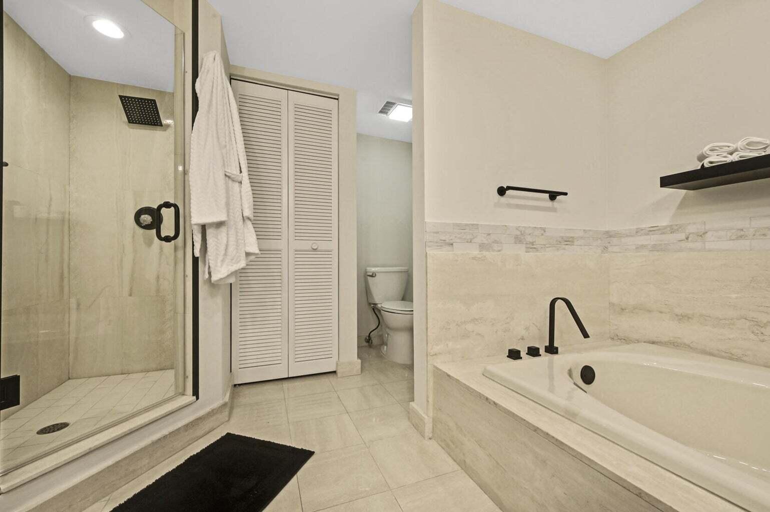 4201 N Ocean Boulevard Unit: 1605
