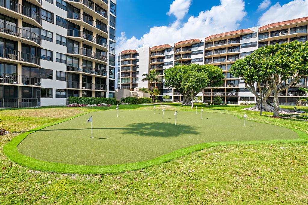 859 Jeffery Street Unit: 4050