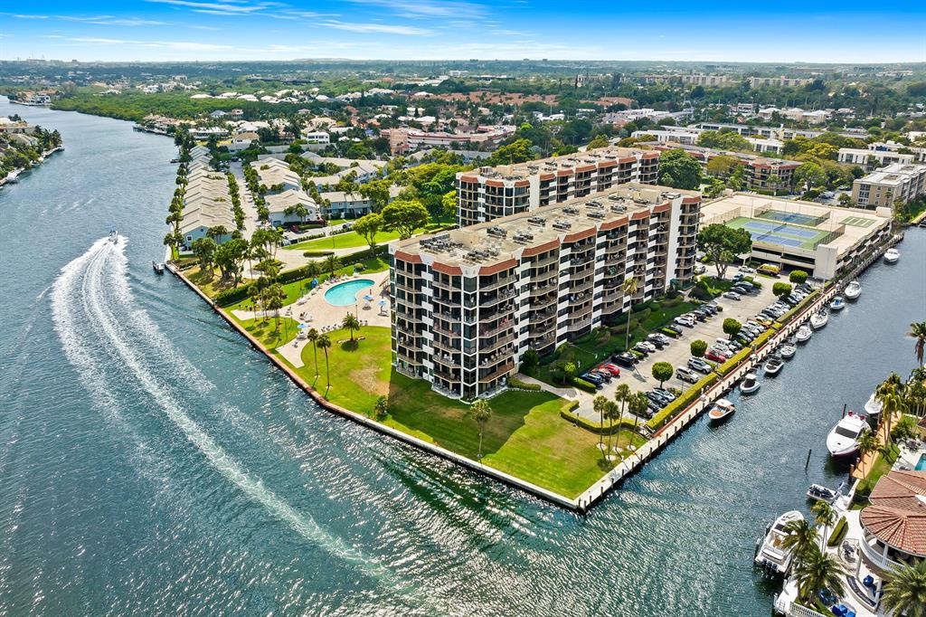859 Jeffery Street Unit: 4050