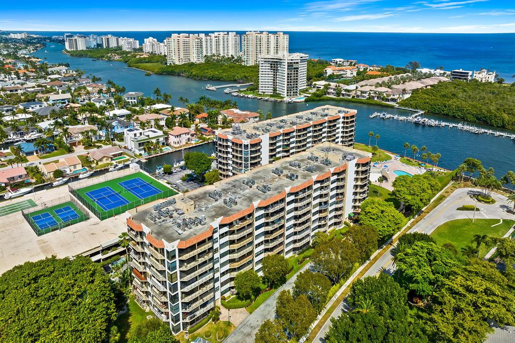859 Jeffery Street Unit: 4050