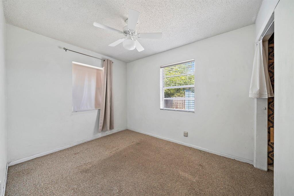 1658 W 10th Street