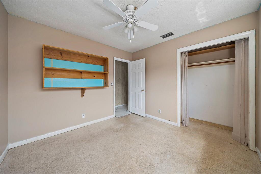 1658 W 10th Street