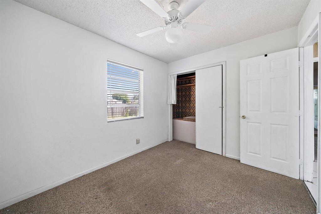 1658 W 10th Street