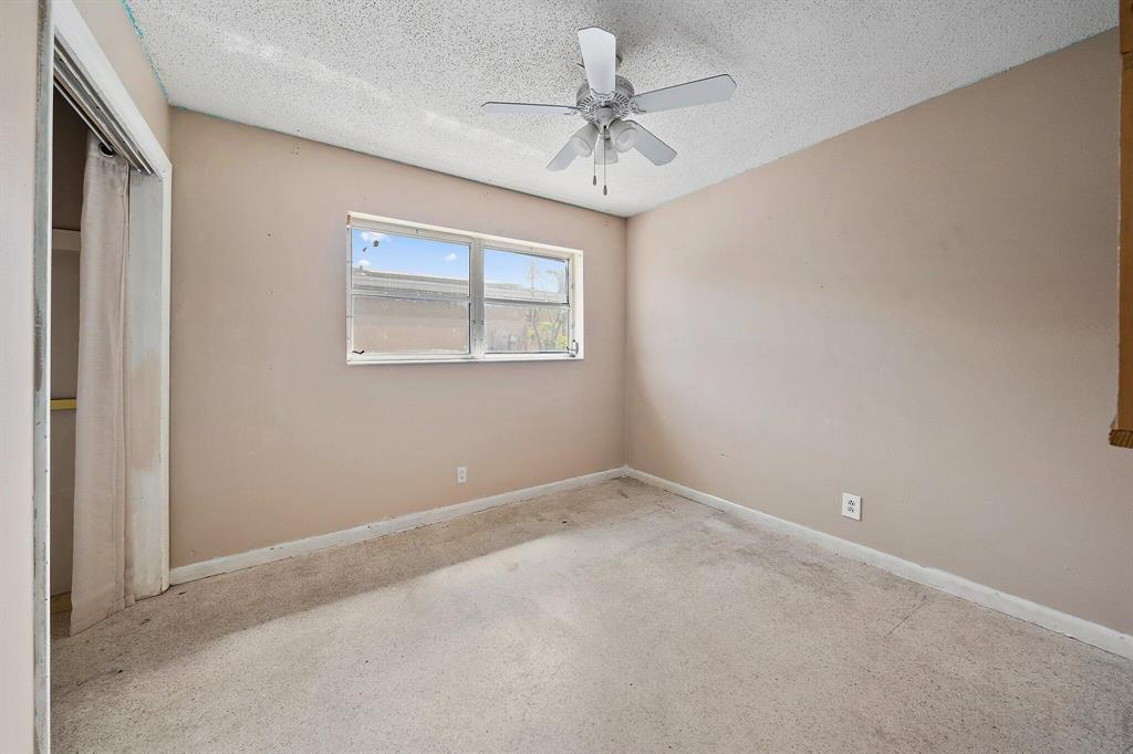 1658 W 10th Street