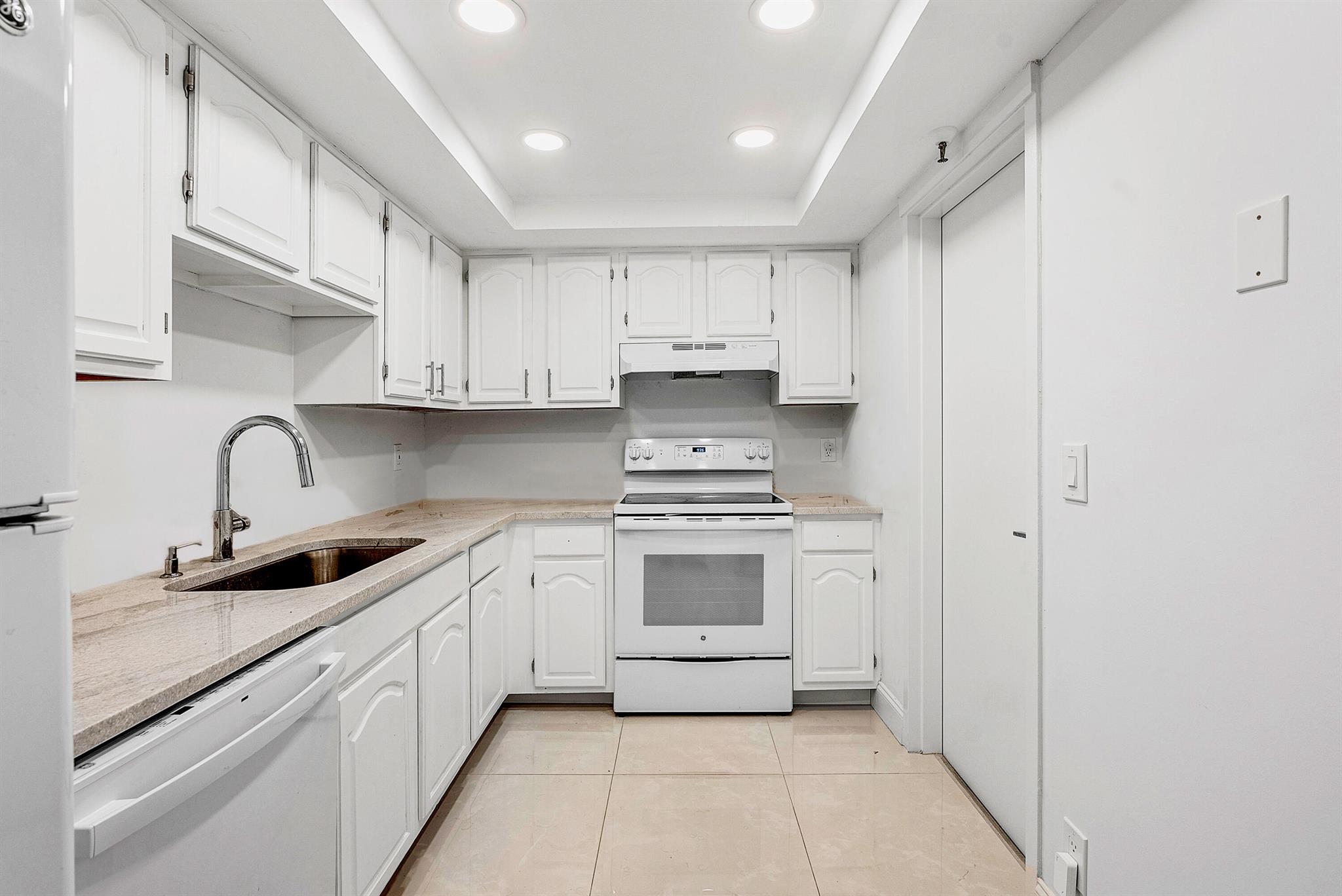 6875 Willow Wood Dr Unit: 2023