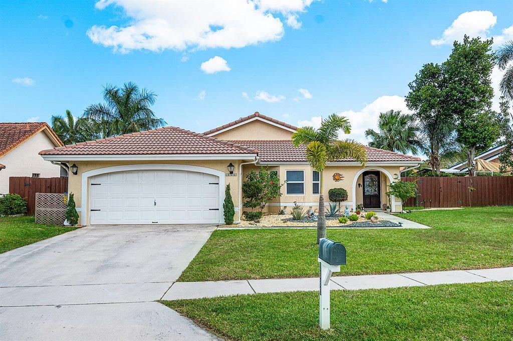 5380 Helene Circle
