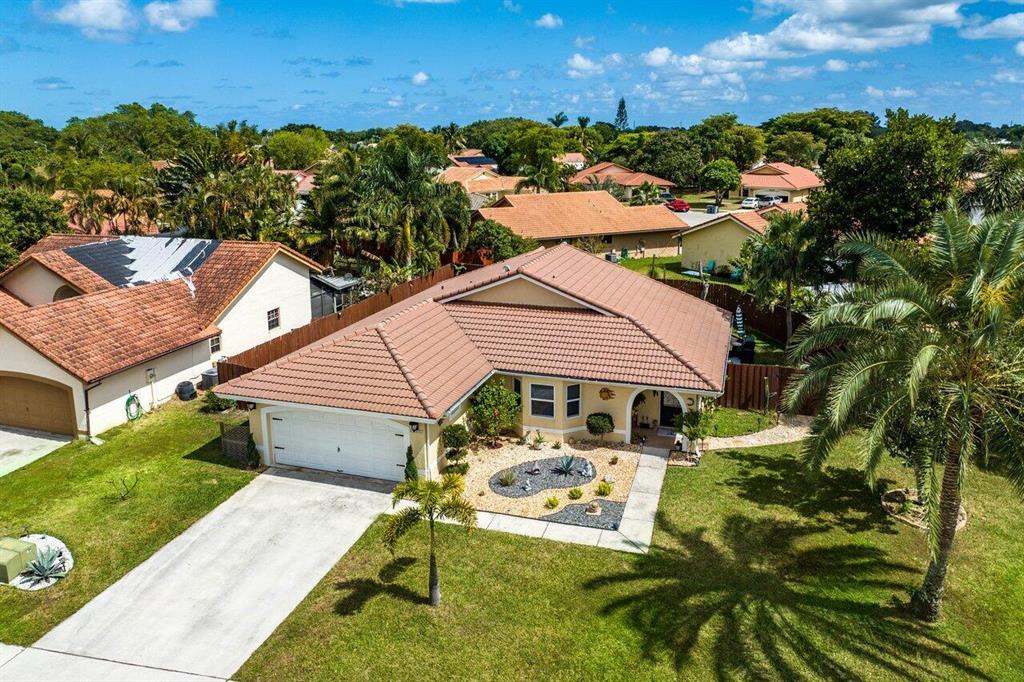 5380 Helene Circle